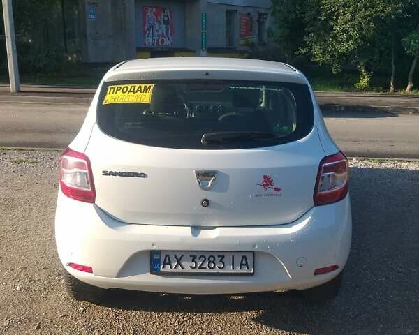 Дачія Sandero 2013 у Харкові на Automoto.ua Білий Дачія Sandero, об'ємом двигуна 1.5 л та пробігом 127 тис. км за 6600 $, фото 3 на Automoto.ua