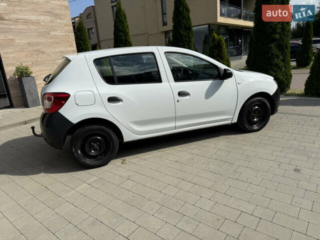 Білий Дачія Sandero, об'ємом двигуна 1.15 л та пробігом 229 тис. км за 4500 $, фото 1 на Automoto.ua