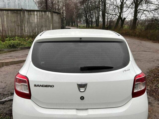 Белый Дачия Сандеро, объемом двигателя 1.5 л и пробегом 186 тыс. км за 5950 $, фото 5 на Automoto.ua