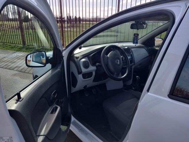 Білий Дачія Sandero, об'ємом двигуна 0 л та пробігом 115 тис. км за 4600 $, фото 7 на Automoto.ua