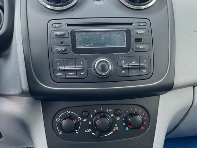 Белый Дачия Сандеро, объемом двигателя 1.4 л и пробегом 149 тыс. км за 3900 $, фото 7 на Automoto.ua