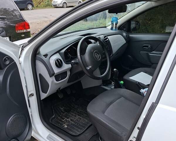 Белый Дачия Сандеро, объемом двигателя 1.5 л и пробегом 196 тыс. км за 6500 $, фото 3 на Automoto.ua