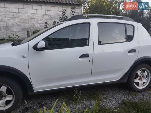 Білий Дачія Sandero, об'ємом двигуна 0.9 л та пробігом 210 тис. км за 4800 $, фото 4 на Automoto.ua