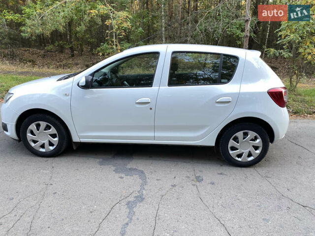 Білий Дачія Sandero, об'ємом двигуна 1.2 л та пробігом 122 тис. км за 4990 $, фото 1 на Automoto.ua