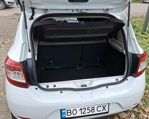 Белый Дачия Сандеро, объемом двигателя 1.5 л и пробегом 196 тыс. км за 6500 $, фото 9 на Automoto.ua