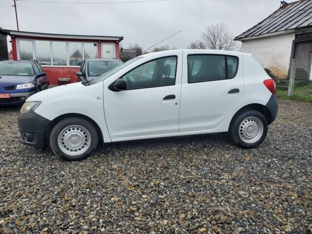 Белый Дачия Сандеро, объемом двигателя 1.2 л и пробегом 200 тыс. км за 3800 $, фото 3 на Automoto.ua