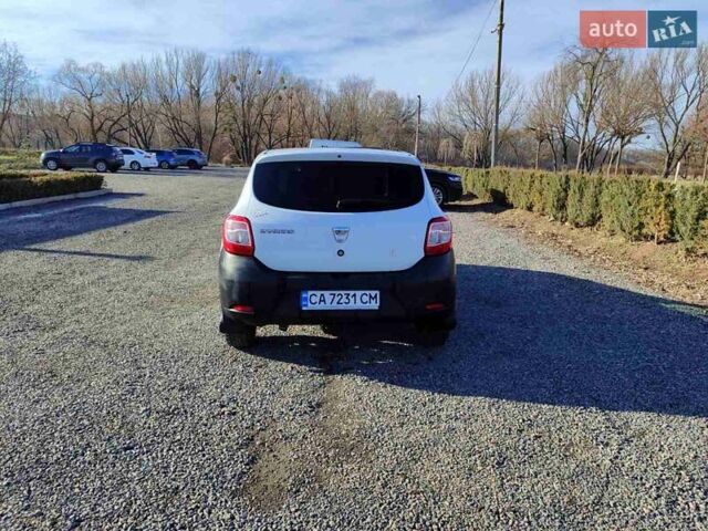 Белый Дачия Сандеро, объемом двигателя 1.15 л и пробегом 210 тыс. км за 4200 $, фото 2 на Automoto.ua