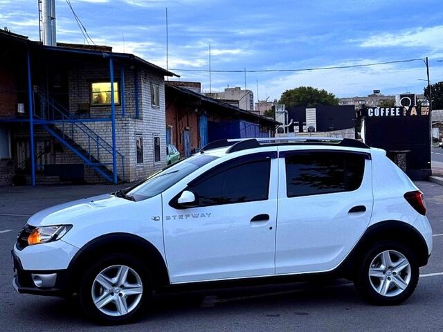 Білий Дачія Sandero, об'ємом двигуна 0.9 л та пробігом 211 тис. км за 7800 $, фото 3 на Automoto.ua