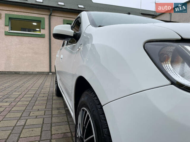 Белый Дачия Сандеро, объемом двигателя 0.9 л и пробегом 127 тыс. км за 5250 $, фото 20 на Automoto.ua