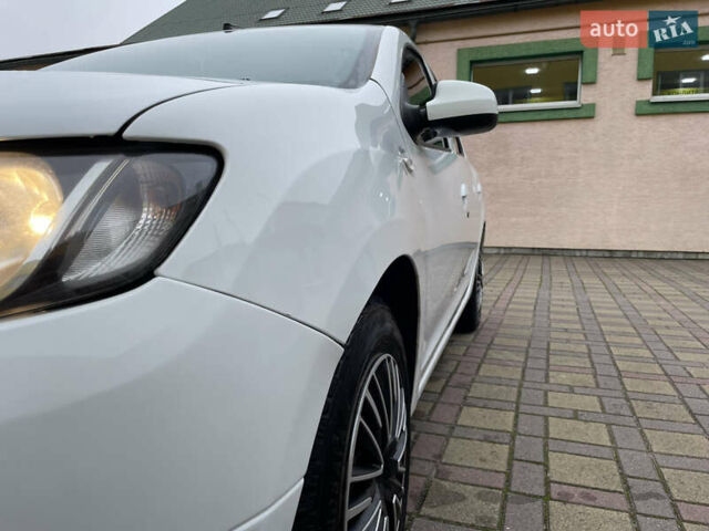 Белый Дачия Сандеро, объемом двигателя 0.9 л и пробегом 127 тыс. км за 5250 $, фото 19 на Automoto.ua