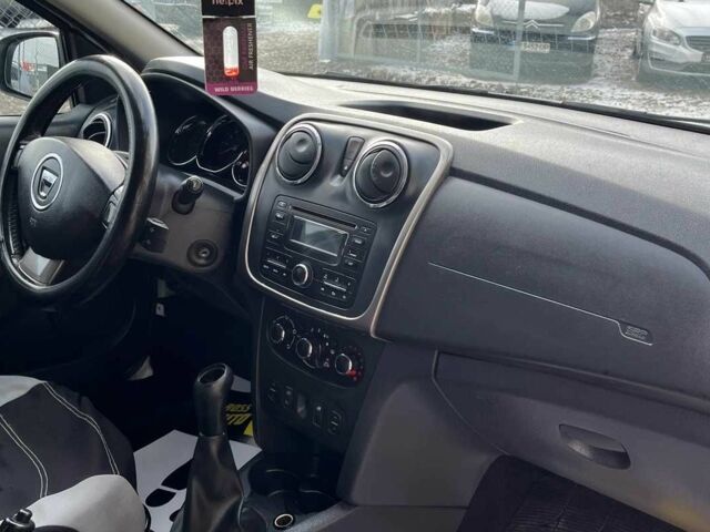 Белый Дачия Сандеро, объемом двигателя 0 л и пробегом 128 тыс. км за 5400 $, фото 11 на Automoto.ua