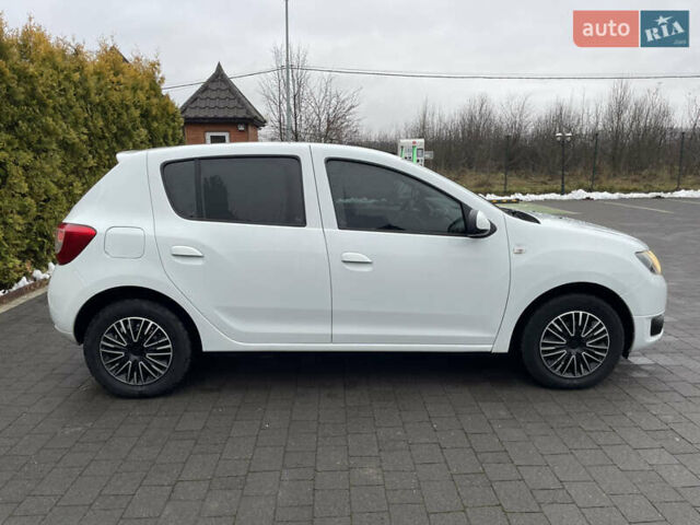 Белый Дачия Сандеро, объемом двигателя 0.9 л и пробегом 127 тыс. км за 4900 $, фото 17 на Automoto.ua