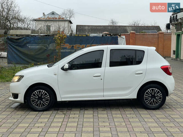 Белый Дачия Сандеро, объемом двигателя 0.9 л и пробегом 127 тыс. км за 5250 $, фото 17 на Automoto.ua