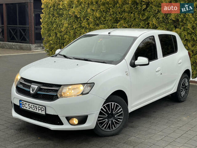 Белый Дачия Сандеро, объемом двигателя 0.9 л и пробегом 127 тыс. км за 4900 $, фото 6 на Automoto.ua
