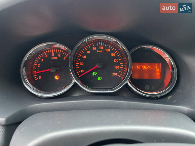 Белый Дачия Сандеро, объемом двигателя 0.9 л и пробегом 127 тыс. км за 4900 $, фото 28 на Automoto.ua