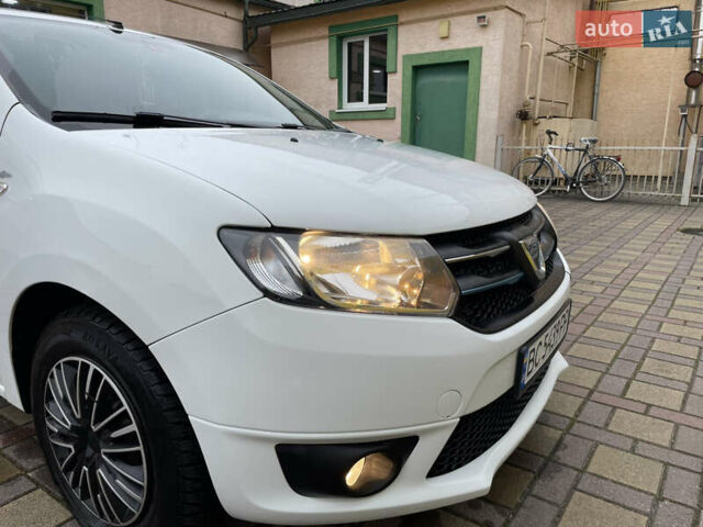 Белый Дачия Сандеро, объемом двигателя 0.9 л и пробегом 127 тыс. км за 5250 $, фото 21 на Automoto.ua