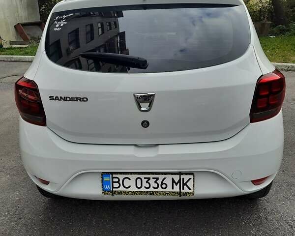 Білий Дачія Sandero, об'ємом двигуна 1 л та пробігом 130 тис. км за 5500 $, фото 2 на Automoto.ua