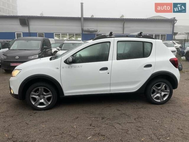 Белый Дачия Сандеро, объемом двигателя 1 л и пробегом 60 тыс. км за 8500 $, фото 2 на Automoto.ua