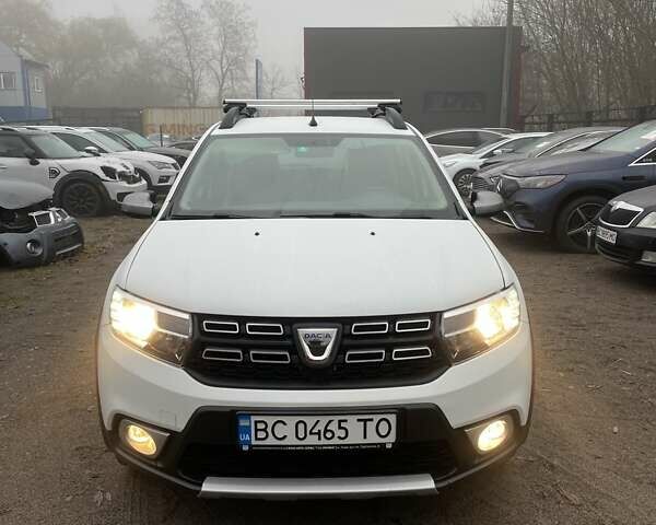 Белый Дачия Сандеро, объемом двигателя 1 л и пробегом 60 тыс. км за 8500 $, фото 1 на Automoto.ua