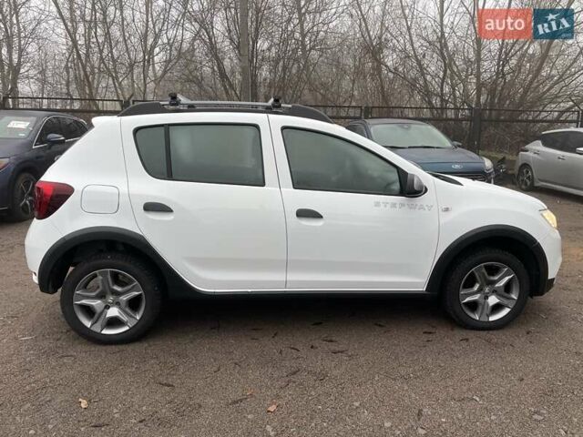 Белый Дачия Сандеро, объемом двигателя 1 л и пробегом 60 тыс. км за 8500 $, фото 6 на Automoto.ua