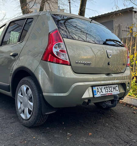 Бежевый Дачия Сандеро, объемом двигателя 1.39 л и пробегом 98 тыс. км за 5200 $, фото 4 на Automoto.ua