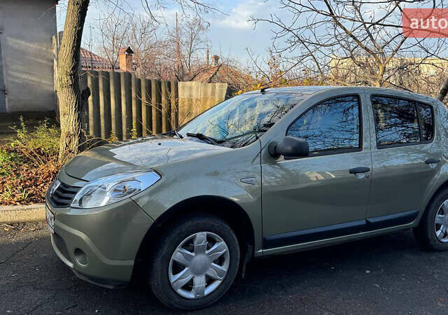 Бежевый Дачия Сандеро, объемом двигателя 1.39 л и пробегом 98 тыс. км за 5200 $, фото 7 на Automoto.ua