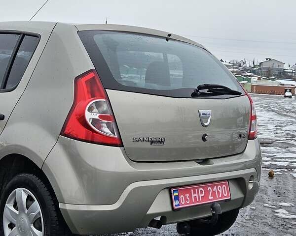 Бежевый Дачия Сандеро, объемом двигателя 1.4 л и пробегом 140 тыс. км за 4900 $, фото 8 на Automoto.ua