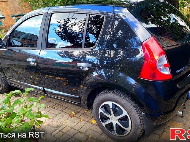 Чорний Дачія Sandero, об'ємом двигуна 1.6 л та пробігом 224 тис. км за 4800 $, фото 2 на Automoto.ua