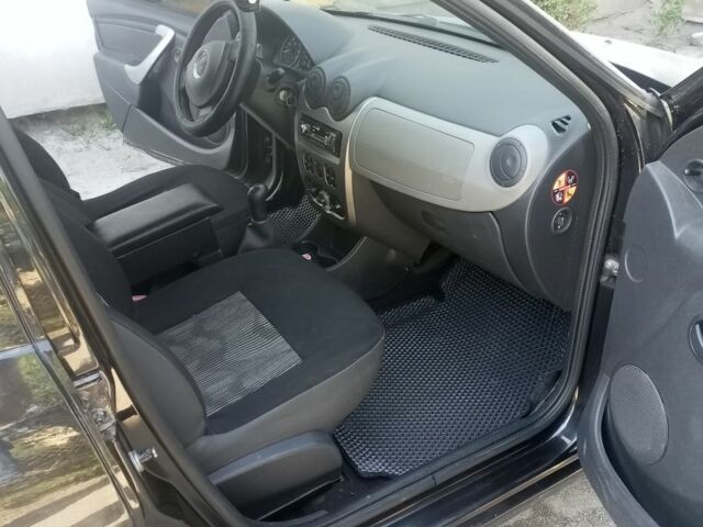 Чорний Дачія Sandero, об'ємом двигуна 1.1 л та пробігом 200 тис. км за 3300 $, фото 6 на Automoto.ua