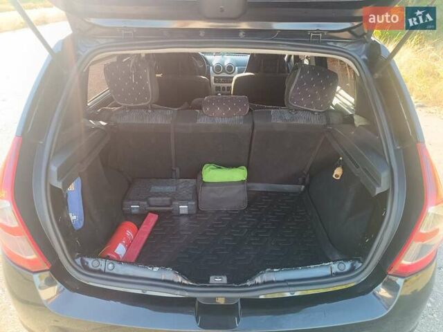 Черный Дачия Сандеро, объемом двигателя 1.6 л и пробегом 180 тыс. км за 5300 $, фото 17 на Automoto.ua