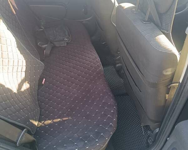 Черный Дачия Сандеро, объемом двигателя 1.6 л и пробегом 180 тыс. км за 5300 $, фото 11 на Automoto.ua