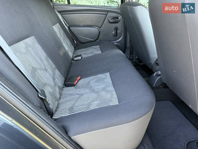 Черный Дачия Сандеро, объемом двигателя 1.2 л и пробегом 180 тыс. км за 4900 $, фото 10 на Automoto.ua