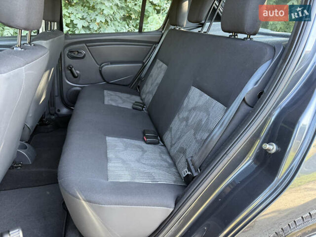 Черный Дачия Сандеро, объемом двигателя 1.2 л и пробегом 180 тыс. км за 4900 $, фото 26 на Automoto.ua