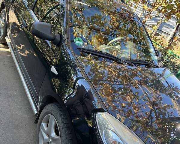 Черный Дачия Сандеро, объемом двигателя 1.15 л и пробегом 112 тыс. км за 5200 $, фото 1 на Automoto.ua