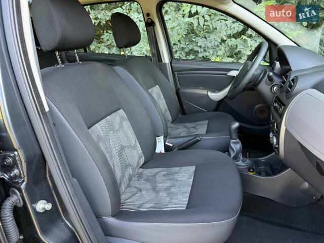 Черный Дачия Сандеро, объемом двигателя 1.2 л и пробегом 180 тыс. км за 4900 $, фото 9 на Automoto.ua