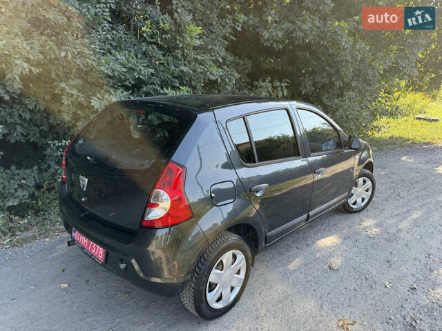 Черный Дачия Сандеро, объемом двигателя 1.2 л и пробегом 180 тыс. км за 4900 $, фото 4 на Automoto.ua