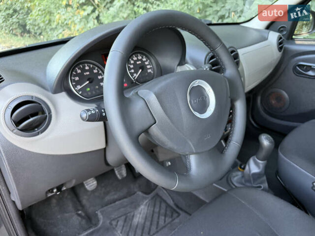 Черный Дачия Сандеро, объемом двигателя 1.2 л и пробегом 180 тыс. км за 4900 $, фото 22 на Automoto.ua