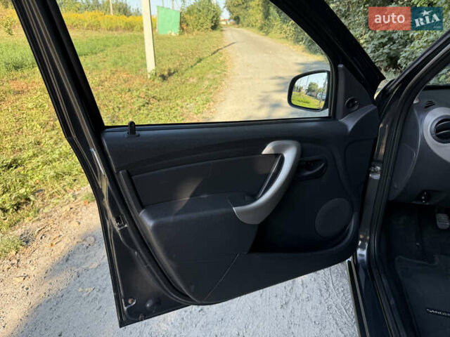 Черный Дачия Сандеро, объемом двигателя 1.2 л и пробегом 180 тыс. км за 4900 $, фото 20 на Automoto.ua