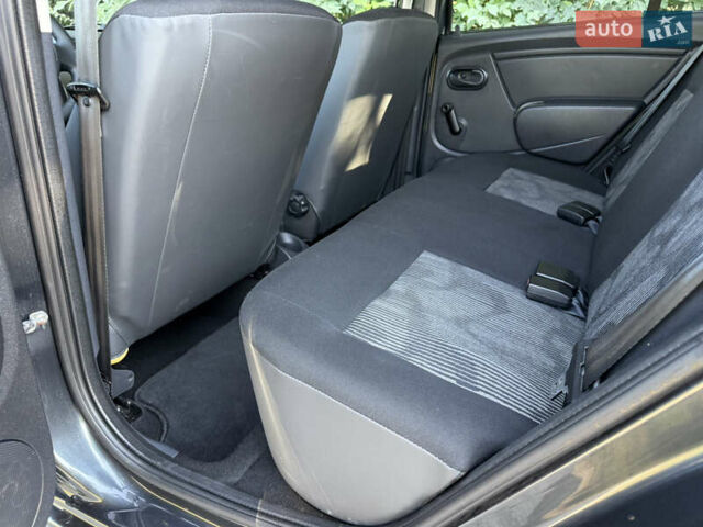 Черный Дачия Сандеро, объемом двигателя 1.2 л и пробегом 180 тыс. км за 4900 $, фото 25 на Automoto.ua