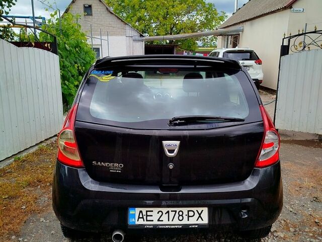 Черный Дачия Сандеро, объемом двигателя 1.1 л и пробегом 165 тыс. км за 4500 $, фото 5 на Automoto.ua