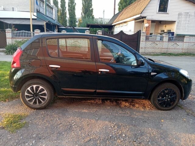 Черный Дачия Сандеро, объемом двигателя 1.2 л и пробегом 146 тыс. км за 5350 $, фото 2 на Automoto.ua