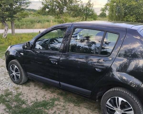 Черный Дачия Сандеро, объемом двигателя 1.2 л и пробегом 300 тыс. км за 4000 $, фото 3 на Automoto.ua