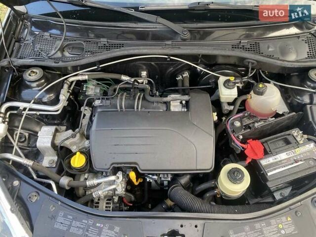 Черный Дачия Сандеро, объемом двигателя 1.2 л и пробегом 165 тыс. км за 4850 $, фото 9 на Automoto.ua