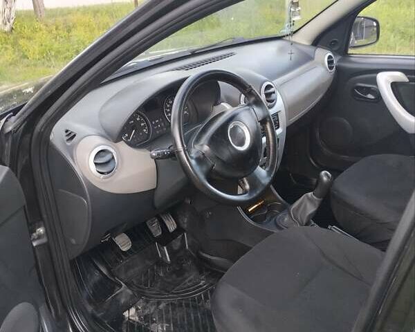 Черный Дачия Сандеро, объемом двигателя 1.2 л и пробегом 300 тыс. км за 4000 $, фото 8 на Automoto.ua