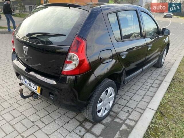 Черный Дачия Сандеро, объемом двигателя 1.2 л и пробегом 165 тыс. км за 4850 $, фото 2 на Automoto.ua