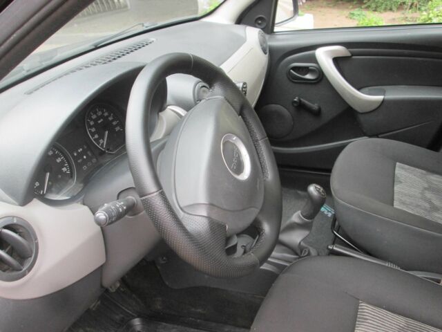 Чорний Дачія Sandero, об'ємом двигуна 1.6 л та пробігом 220 тис. км за 4950 $, фото 20 на Automoto.ua