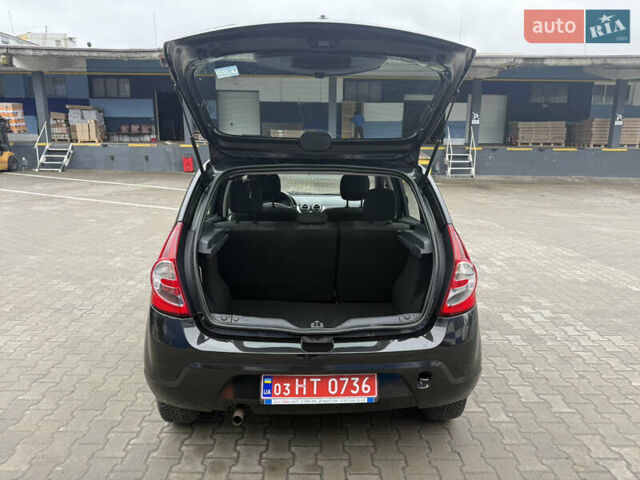 Черный Дачия Сандеро, объемом двигателя 1.6 л и пробегом 131 тыс. км за 5750 $, фото 21 на Automoto.ua