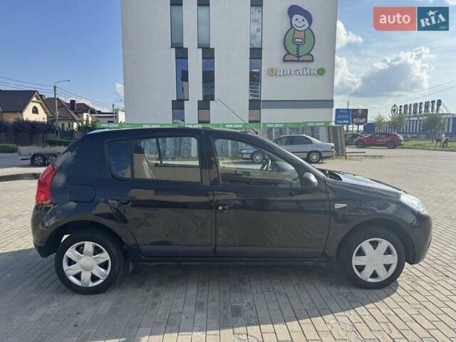 Черный Дачия Сандеро, объемом двигателя 1.2 л и пробегом 157 тыс. км за 4199 $, фото 10 на Automoto.ua