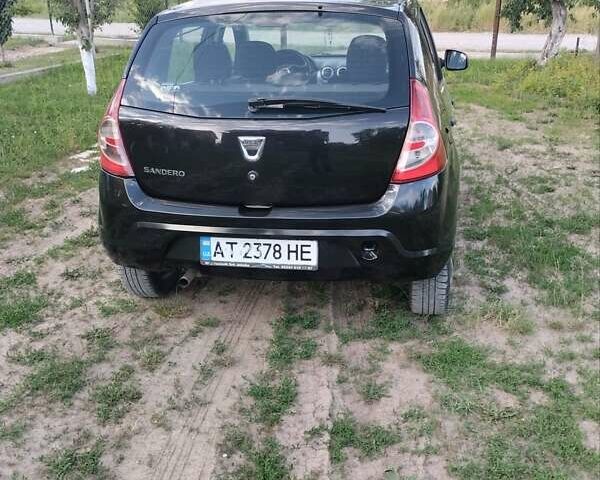 Черный Дачия Сандеро, объемом двигателя 1.2 л и пробегом 300 тыс. км за 4000 $, фото 4 на Automoto.ua