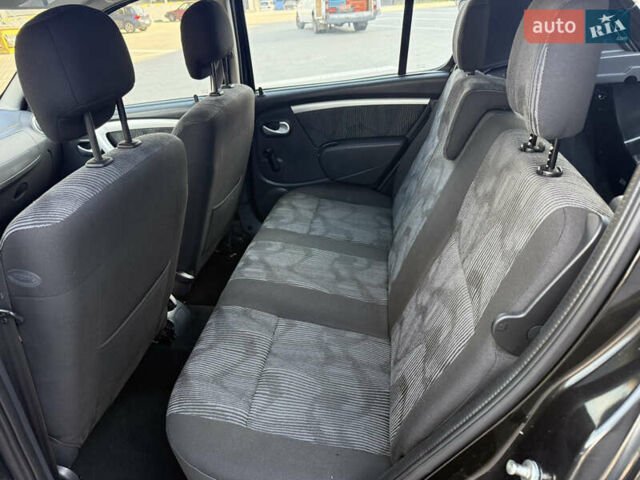 Чорний Дачія Sandero, об'ємом двигуна 1.6 л та пробігом 170 тис. км за 5999 $, фото 25 на Automoto.ua